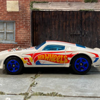 Loose Hot Wheels - 1970 Pontiac Firebird Turbocharged - White, Red and Blue Hot Wheels 3