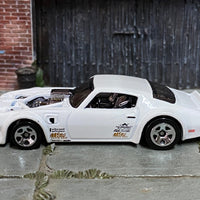 Loose Hot Wheels - 1970 Pontiac Firebird - White