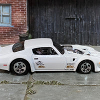 Loose Hot Wheels - 1970 Pontiac Firebird - White