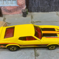 Loose Hot Wheels 1971 Ford Mustang Mach 1 Dressed in Yellow, Black and Orange