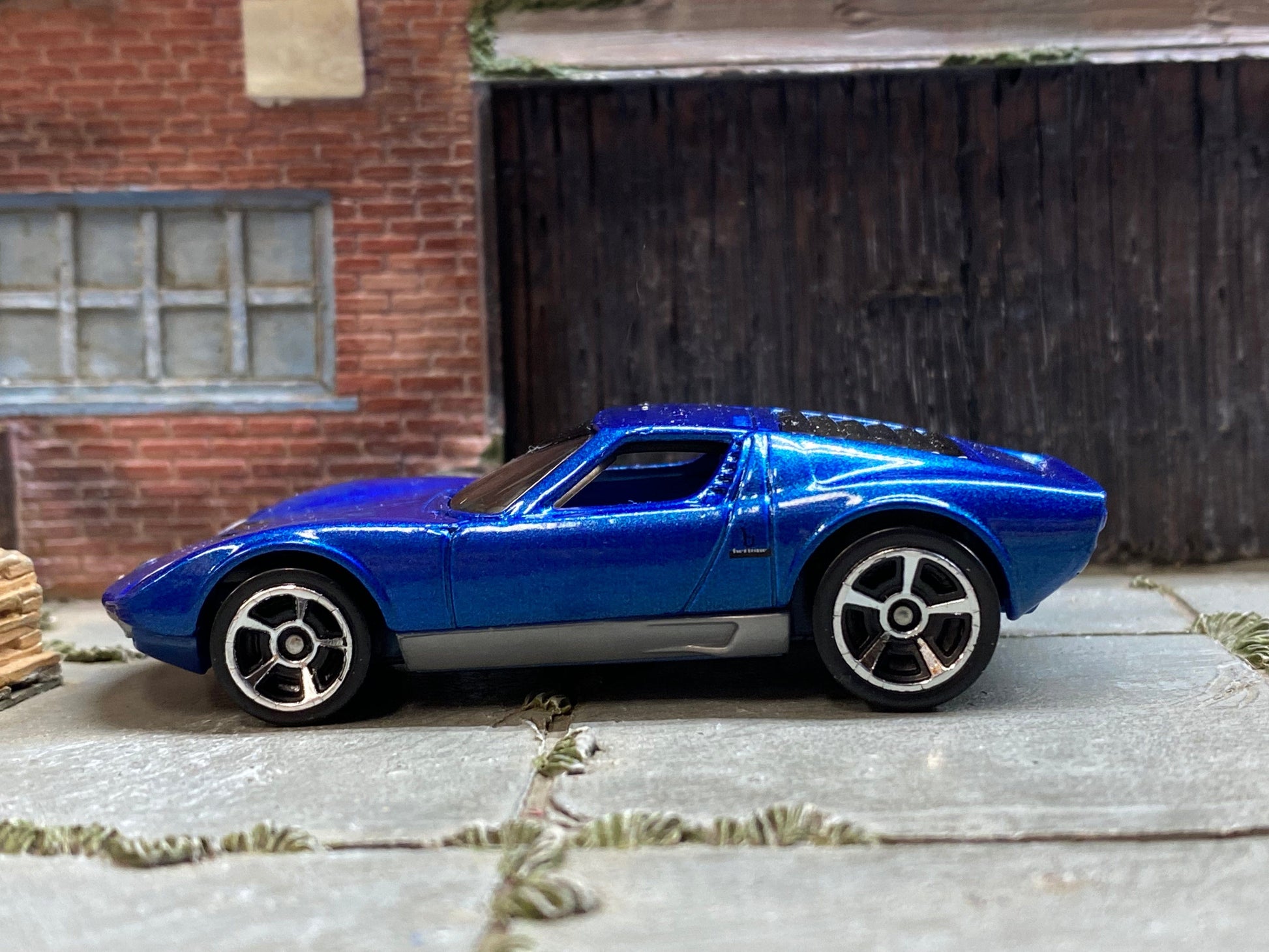 Loose Hot Wheels - 1971 Lamborghini Miura SV - Blue and Silver
