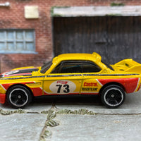 Loose Hot Wheels - 1973 BMW 3.0 CSL - Yellow, Black and Orange 73