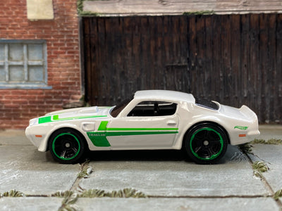 Loose Hot Wheels - 1973 Pontiac Firebird - White and Green