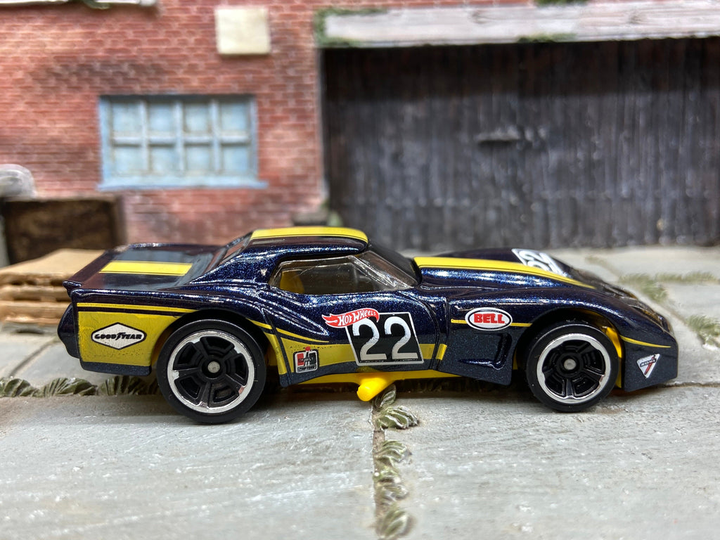 Loose Hot Wheels 1976 Chevy Corvette Greenwood Dressed in Dark Blue and Gold 22