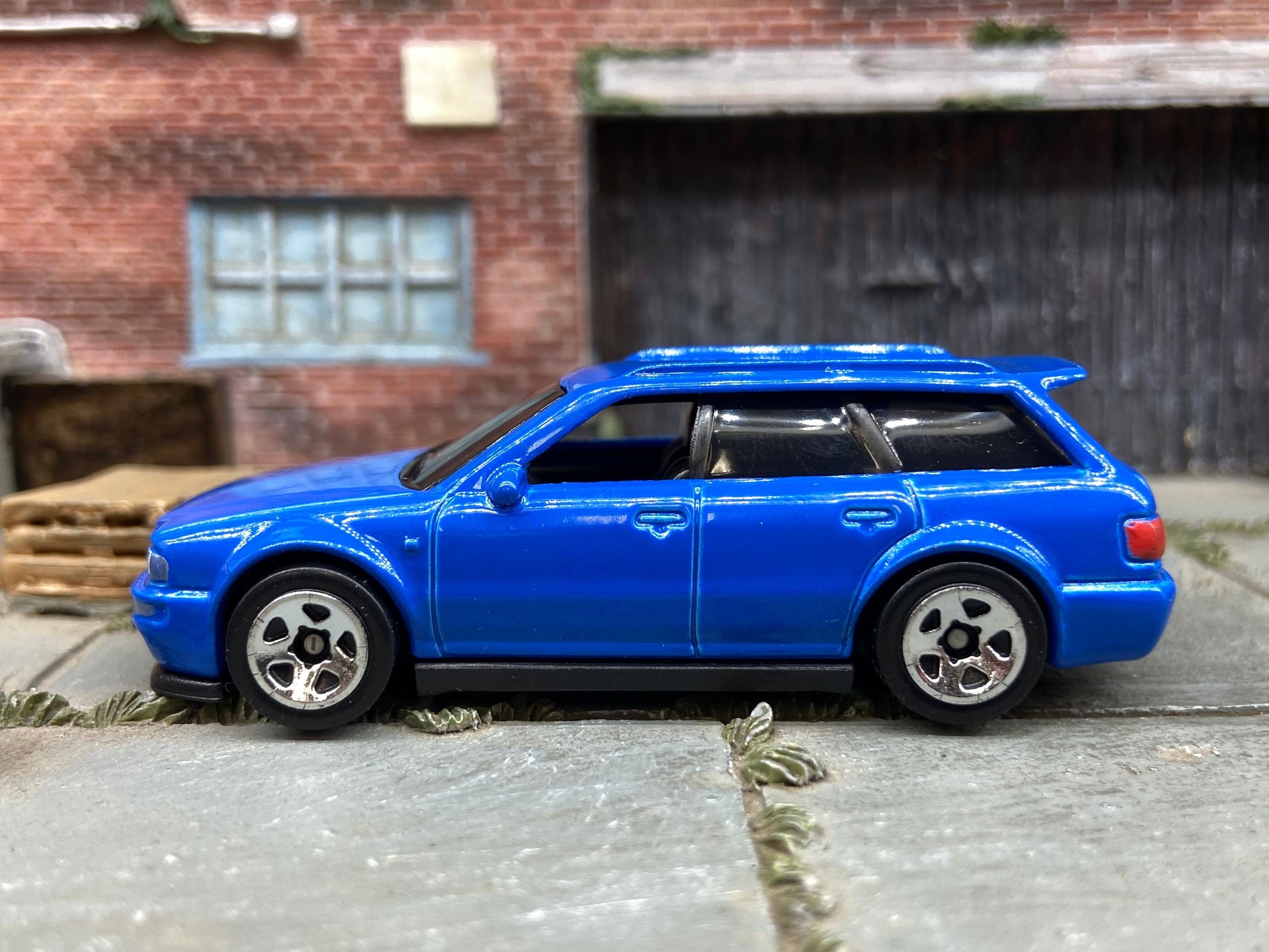 Loose Hot Wheels - 1994 Audi Avant RS2 - Blue