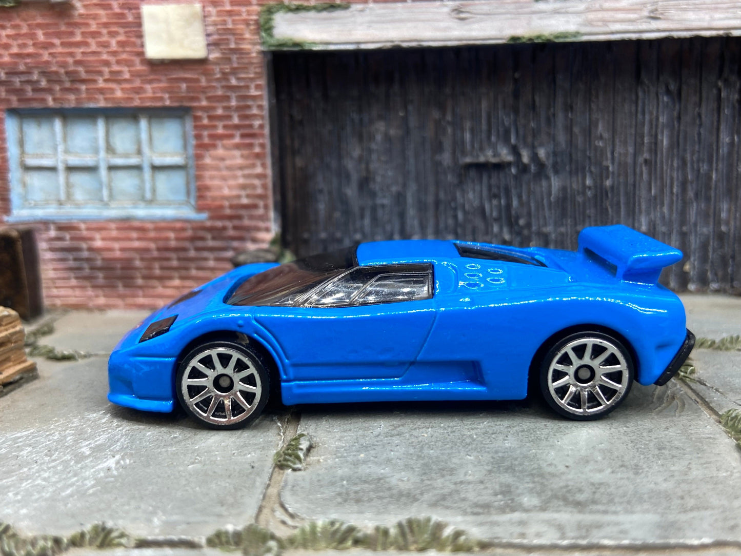 Loose Hot Wheels - 1994 Bugatti EB110 SS - Blue