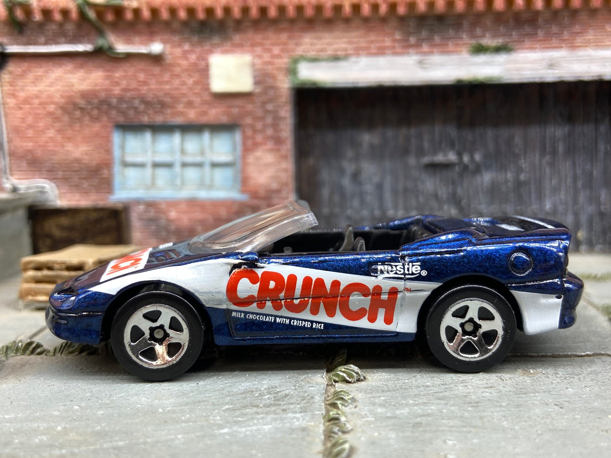 Loose Hot Wheels - 1995 Camaro Convertible - Blue Nestle Livery