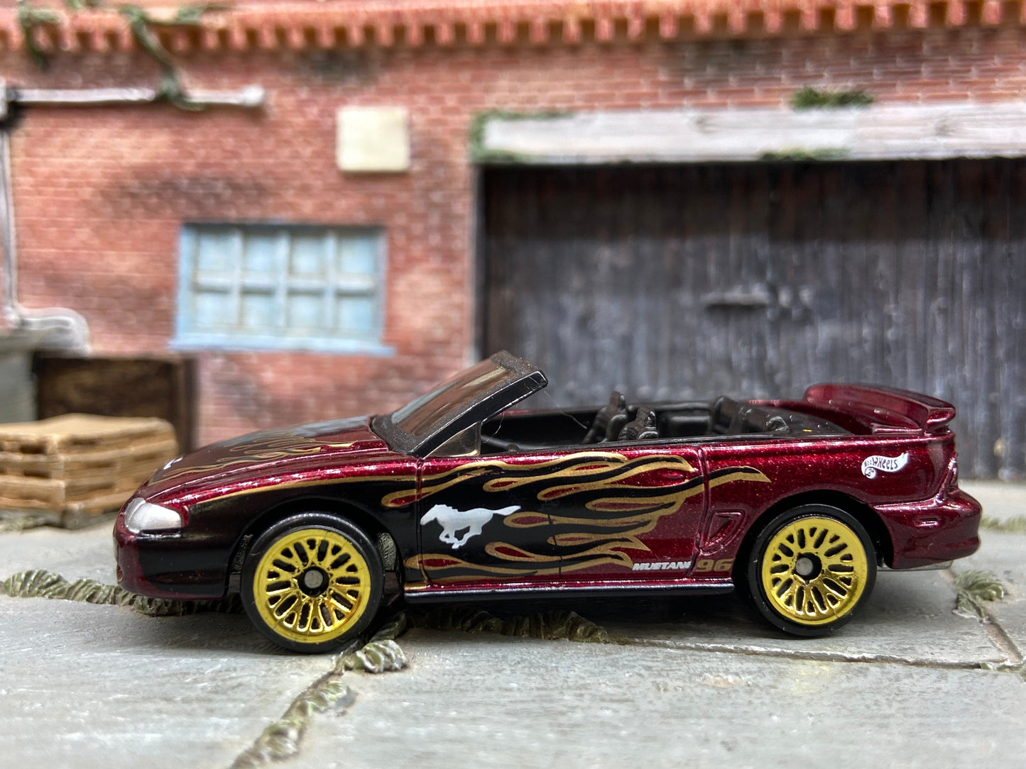 Loose Hot Wheels - 1996 Ford Mustang GT Convertible - Dark Red with Flames
