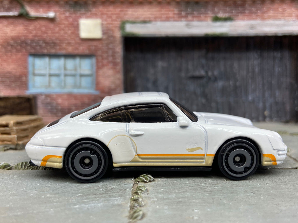Loose Hot Wheels 1996 Porsche Carrera White with Stripes