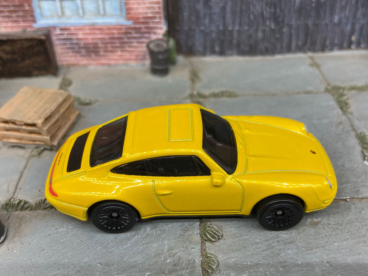 Loose Hot Wheels -1996 Porsche Carrera - Yellow