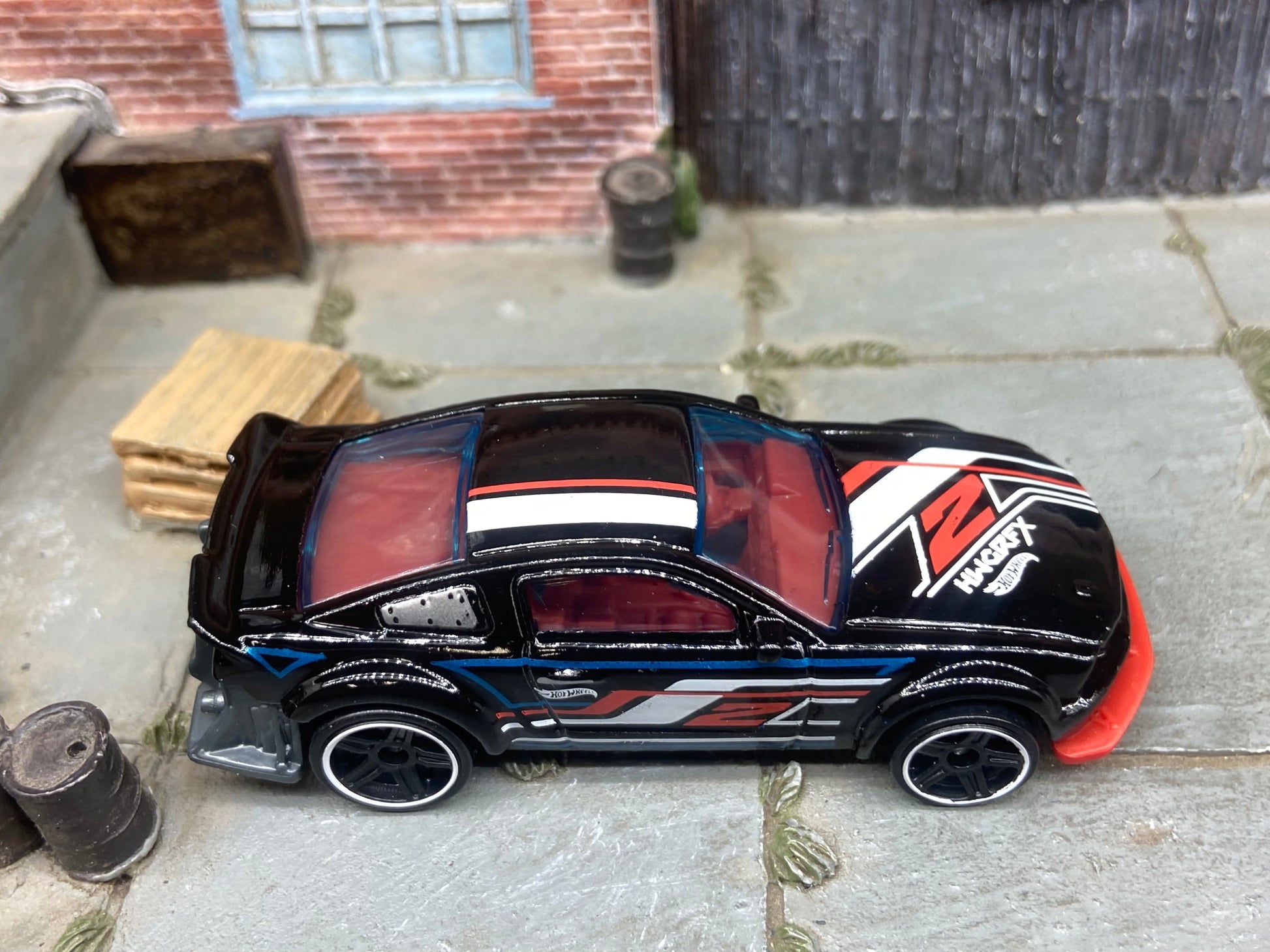 Loose Hot Wheels - 2005 Ford Mustang Race Car - Black, White and Red