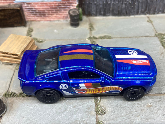 Loose Hot Wheels - 2010 Ford Mustang Shelby GT500 Super Snake - in Blue Hot Wheels Livery