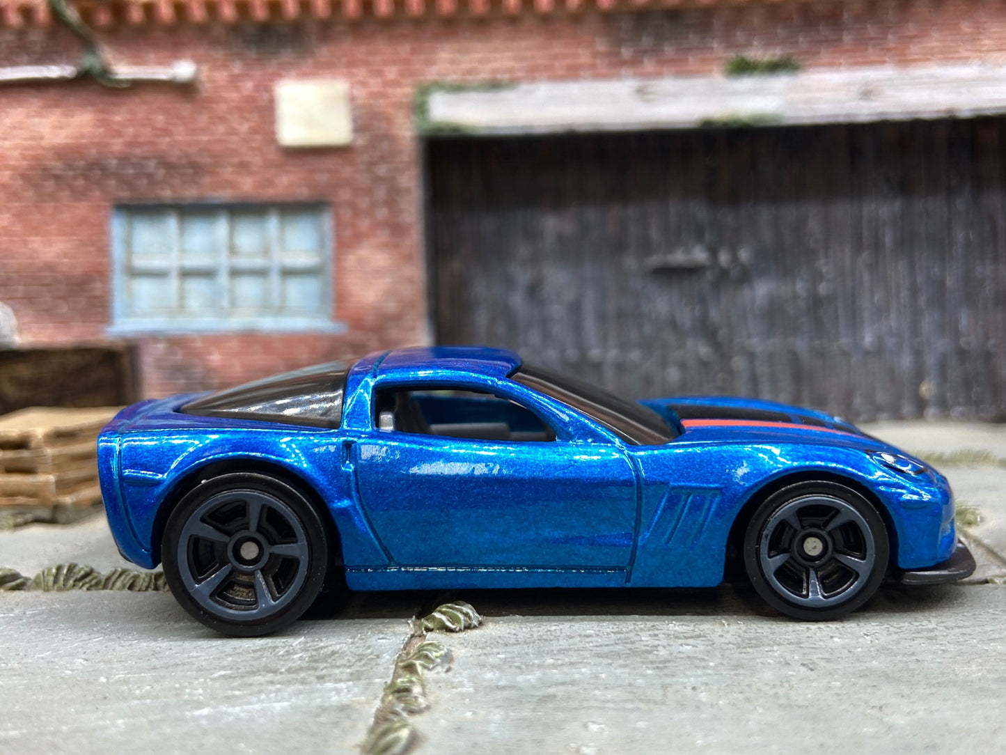 Loose Hot Wheels - 2011 Chevy Corvette Grand Sport - Blue, Black and Red
