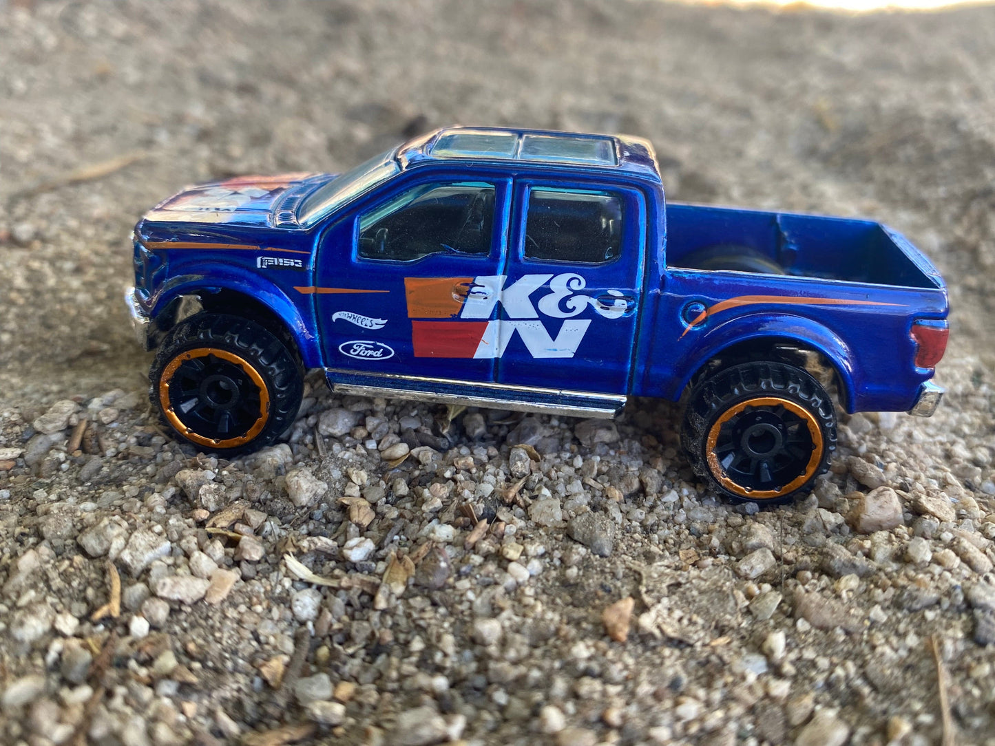 Loose Hot Wheels - 2015 Ford F150 4X4 Truck - Blue K&N Filters Livery