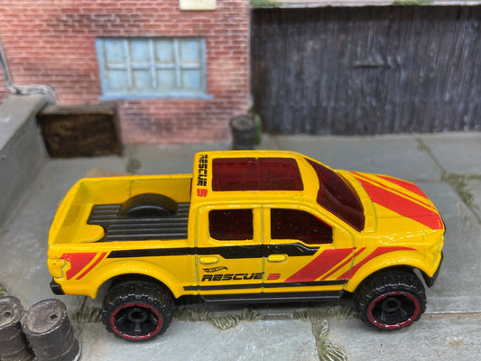 Loose Hot Wheels - 2015 Ford F150 4X4 Truck - Yellow Rescue 3 Livery
