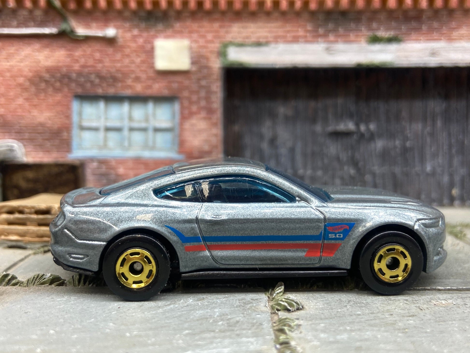 Loose Hot Wheels - 2015 Ford Mustang GT - Silver, Blue and Red