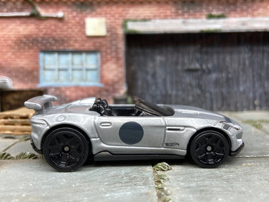 Loose Hot Wheels - 2015 Jaguare F-Type Project 7 - Silver and Black