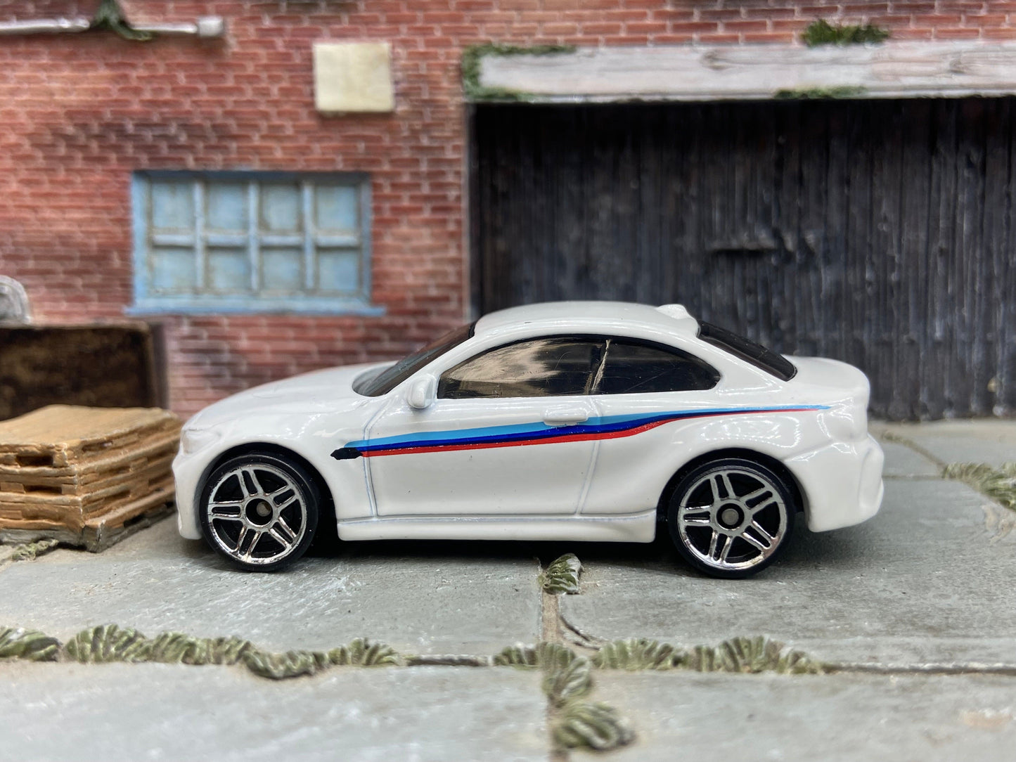 Loose Hot Wheels - 2016 BMW M2 - White