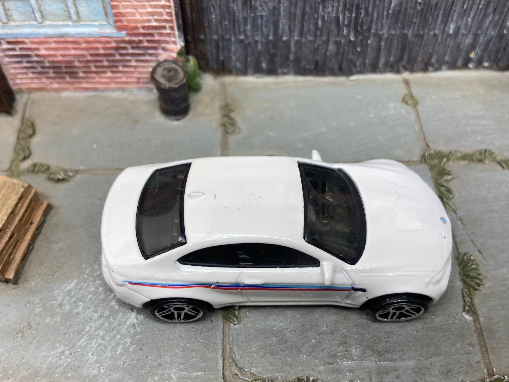 Loose Hot Wheels - 2016 BMW M2 - White