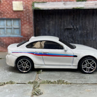 Loose Hot Wheels: 2016 BMW M2 - White