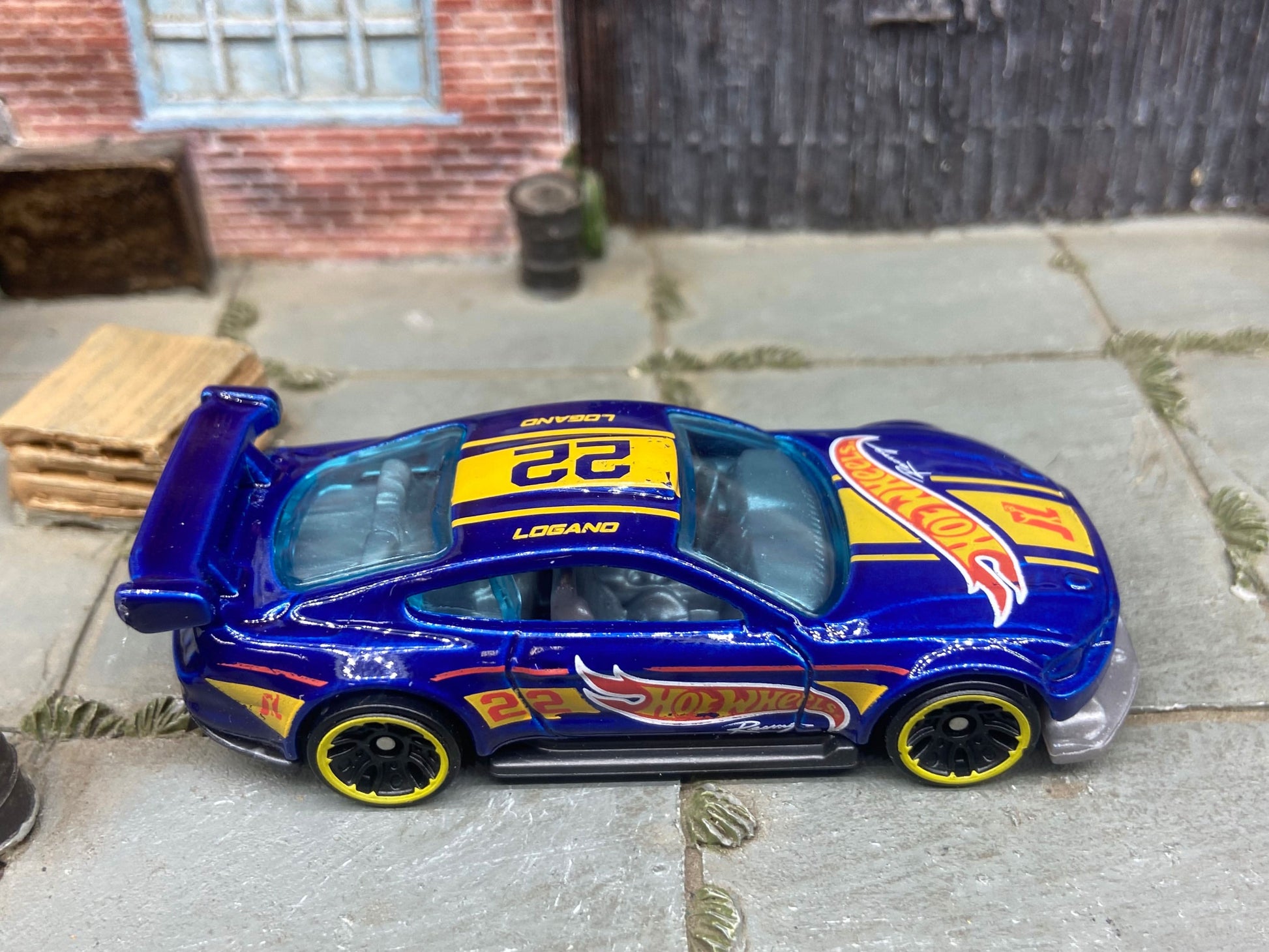 Loose Hot Wheels - 2018 Custom Ford Mustang GT Race Car - Blue and Yellow Joey Logano Livery