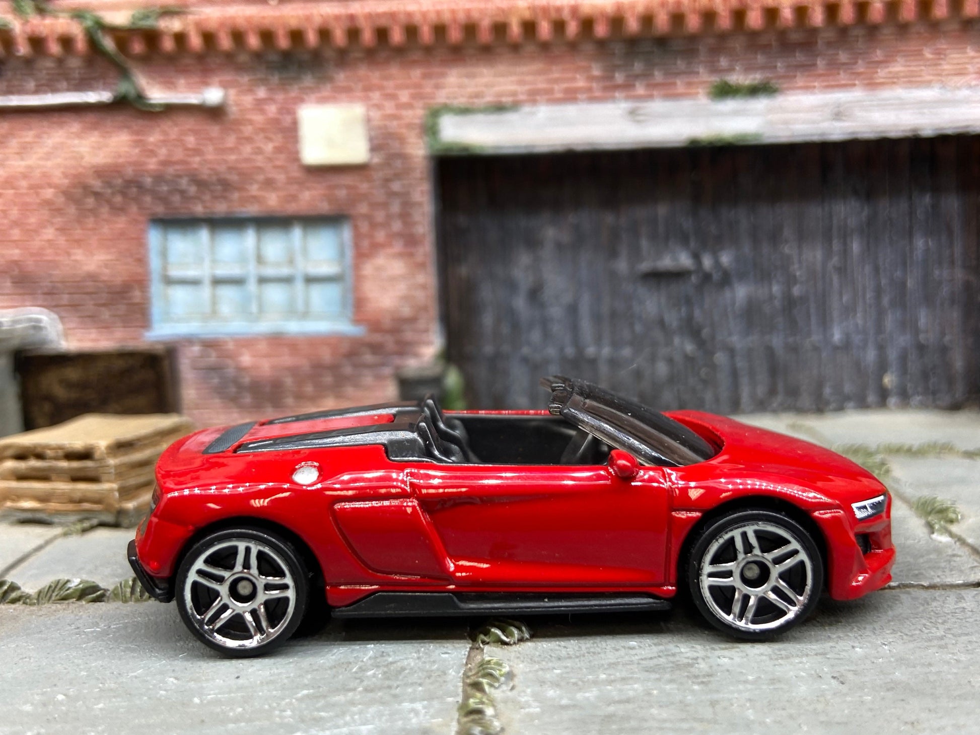 Loose Hot Wheels - 2019 Audi R8 Spyder - Red and Black