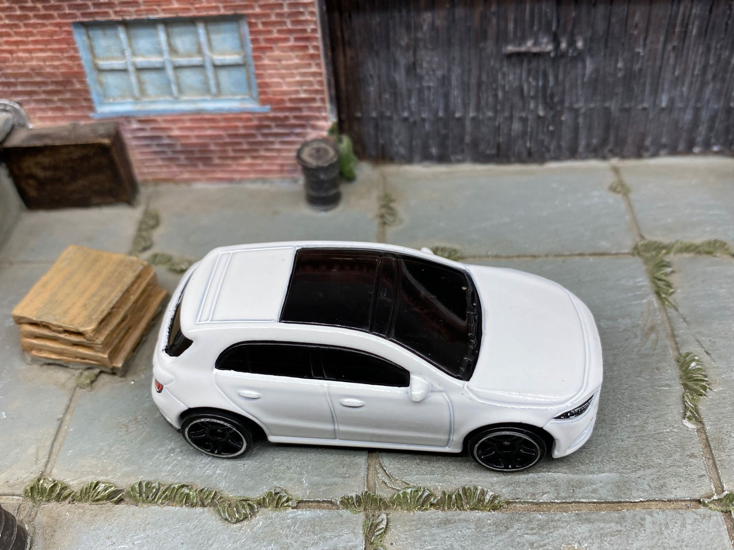 Loose Hot Wheels 2019 Mercedes-Benz A Class - White