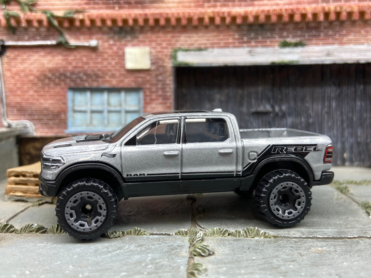 Loose Hot Wheels - 2020 Dodge Ram 1500 Rebel 4x4 Truck - Silver