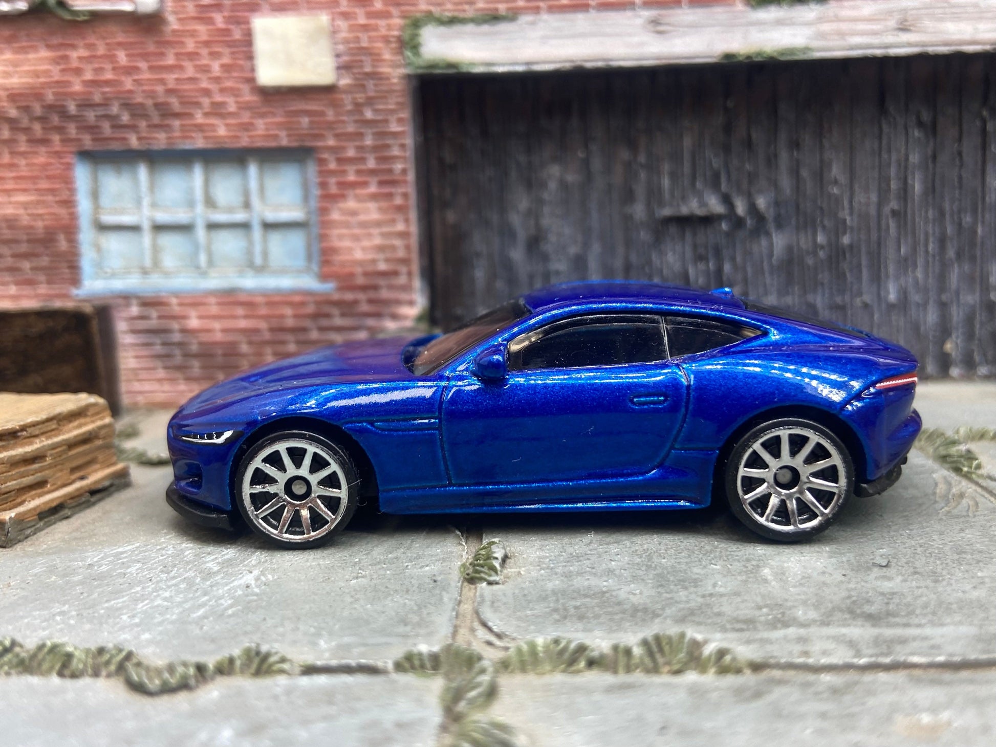 Loose Hot Wheels - 2020 Jaguare F-Type - Blue