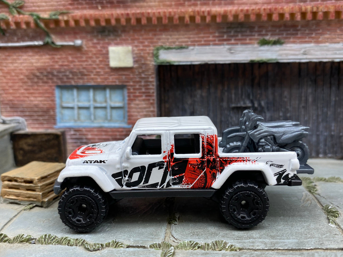 Loose Hot Wheels - 2020 Jeep Gladiator - White Borla