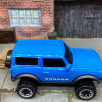 Loose Hot Wheels 2021 Ford Bronco 4×4 Dressed in Blue