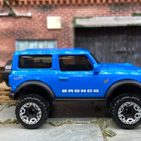 Loose Hot Wheels 2021 Ford Bronco 4×4 Dressed in Blue