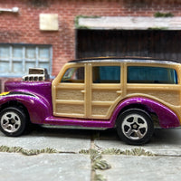 Loose Hot Wheels: 40's Ford Woody - Purple