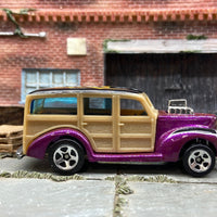 Loose Hot Wheels: 40's Ford Woody - Purple