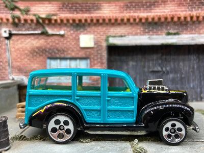 Loose Hot Wheels 40's Woody Dressed in Light Blue and Black