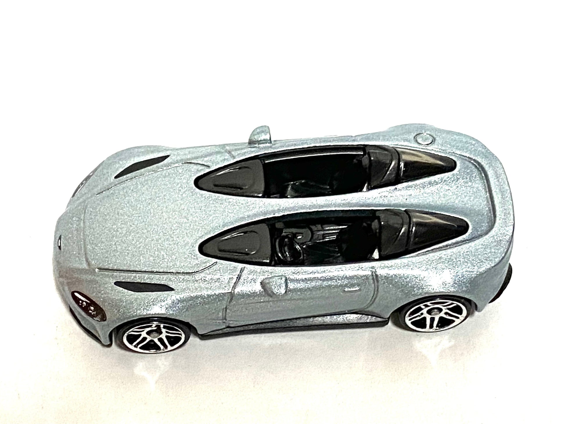 Loose Hot Wheels - Aston Martin V12 Speedster - Silver