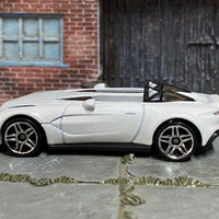 Loose Hot Wheels - Aston Martin V12 Roadster - White