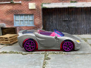 Loose Hot Wheels - Barbie Extra Tooned - Silver and Pink