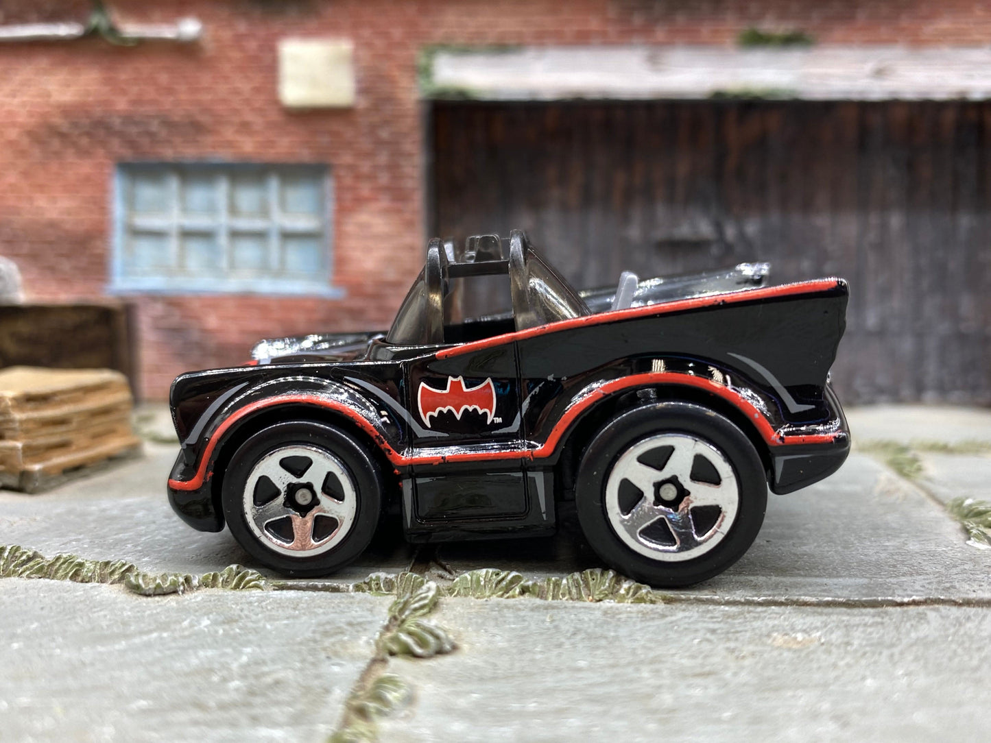 Loose Hot Wheels - Batman Batmobile 60's TV Series Car TOON'D - Black and Red