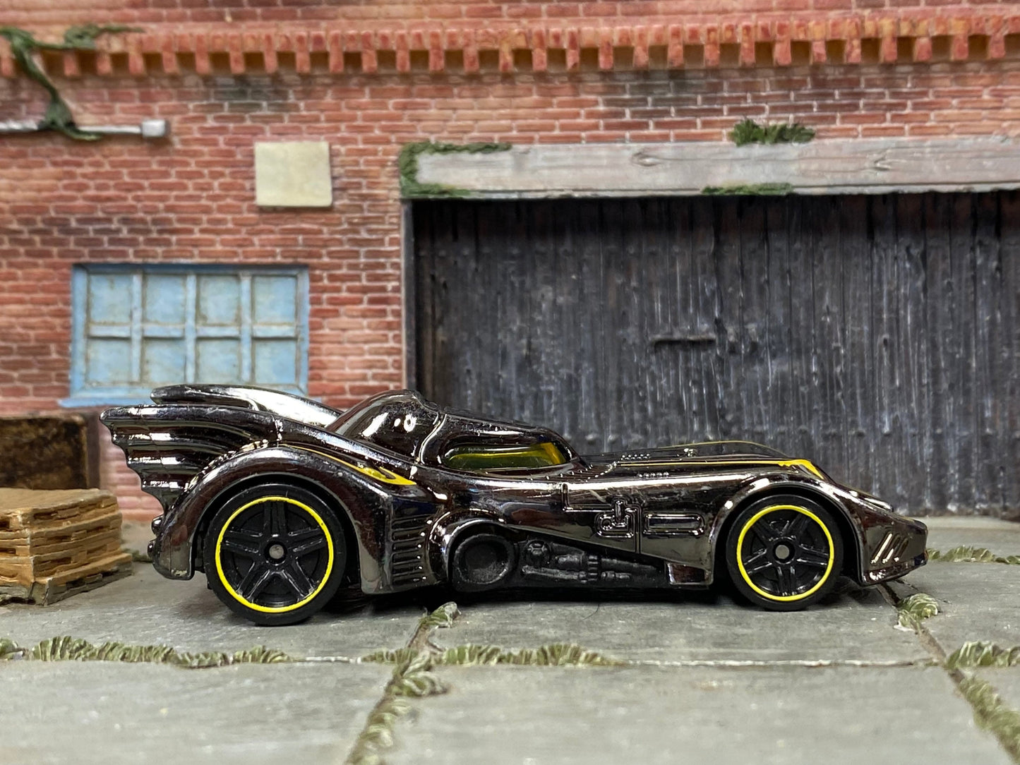 Loose Hot Wheels - Batman Batmobile - Chrome and Yellow