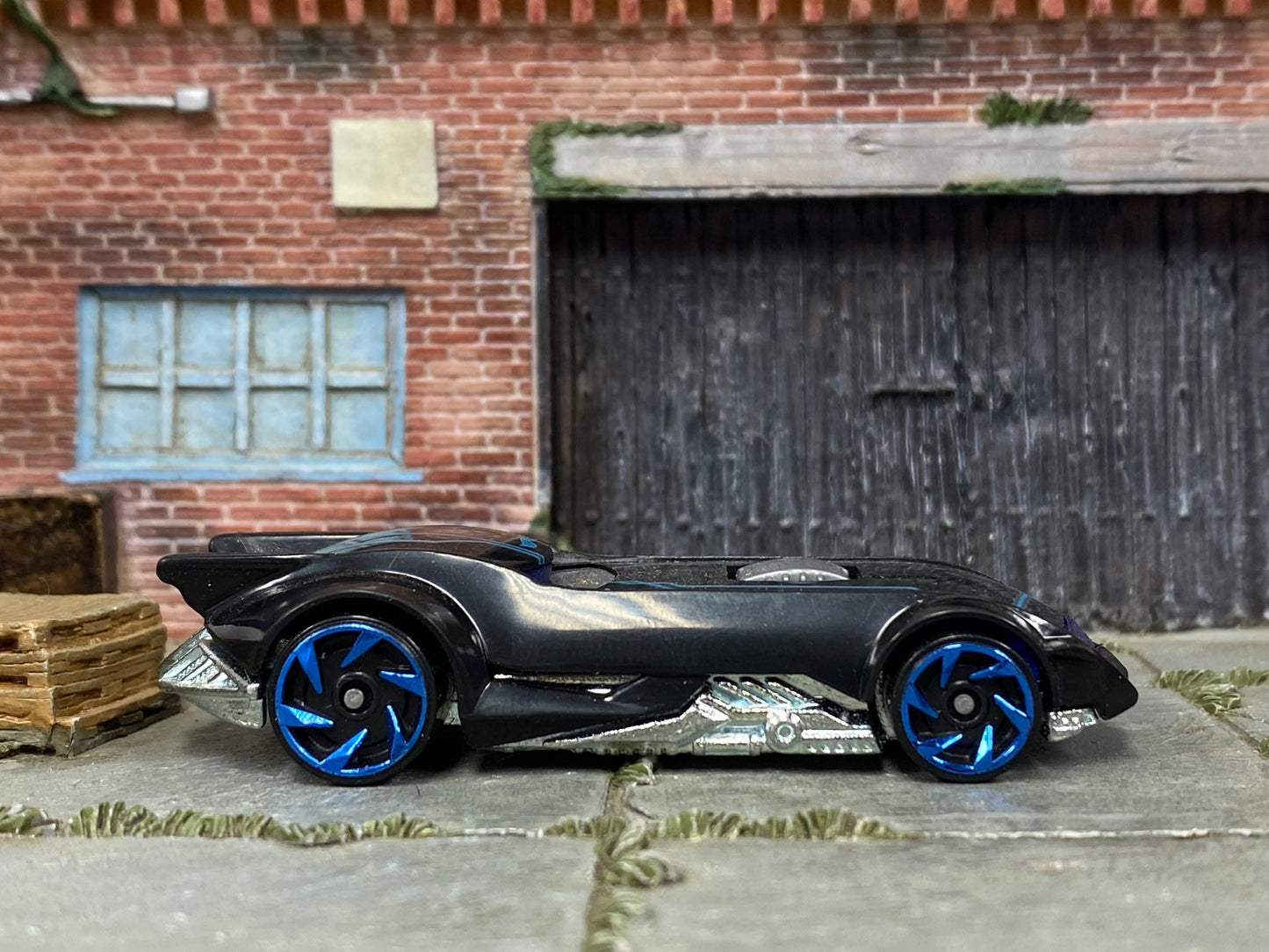 Loose Hot Wheels - Batman Batmobile "The Batman" Car - Black and Blue