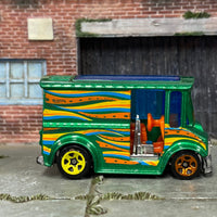 Loose Hot Wheels - Bread Box Bread Van - Green, Orange and Yellow