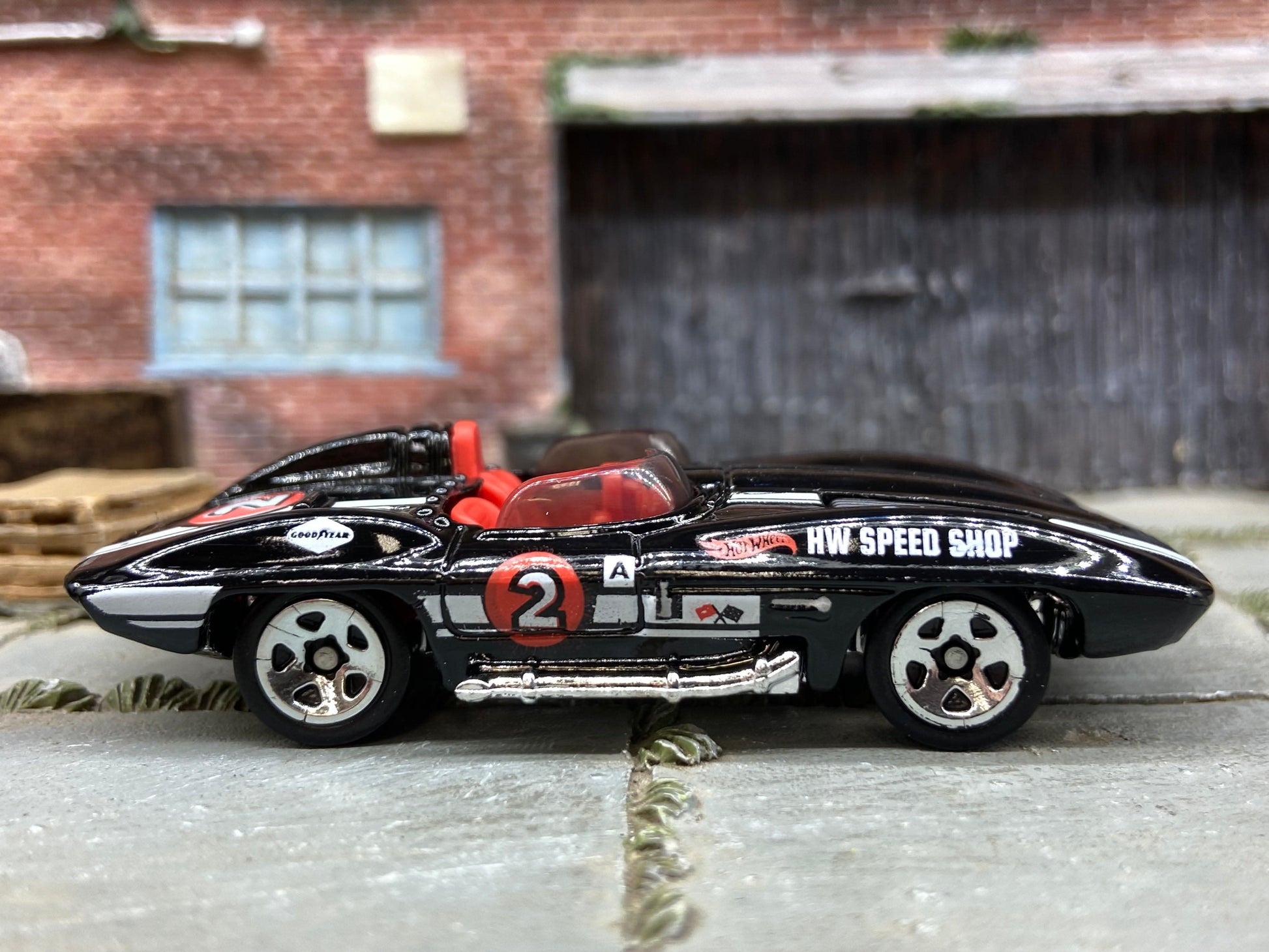 Loose Hot Wheels - Chevy Corvette Stingray - Black, White and Red