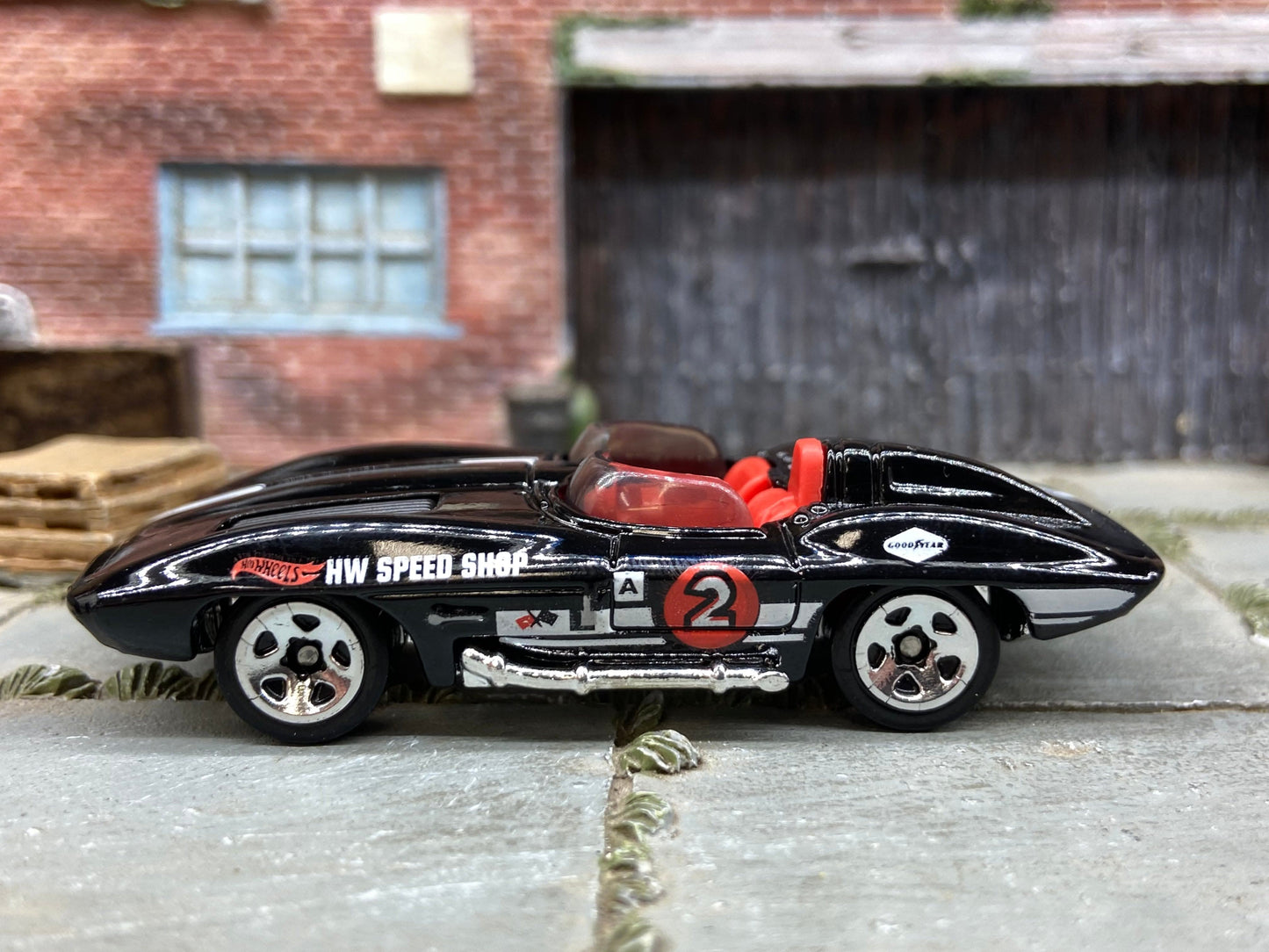 Loose Hot Wheels - Chevy Corvette Stingray - Black, White and Red