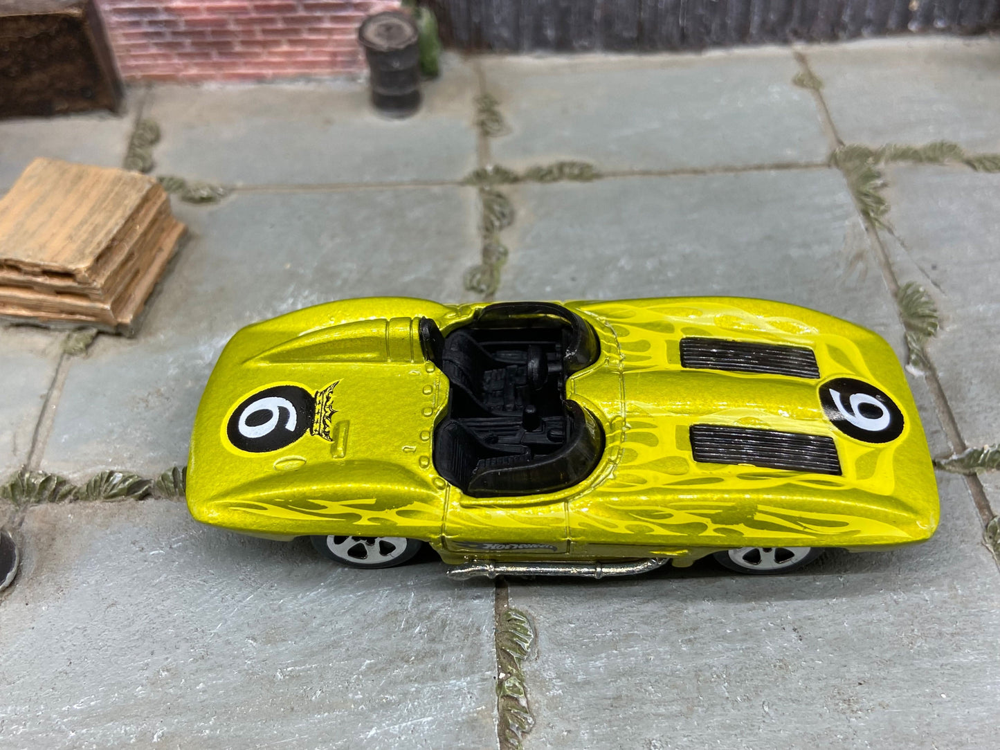 Loose Hot Wheels - Chevy Corvette Stingray - Gold and Black