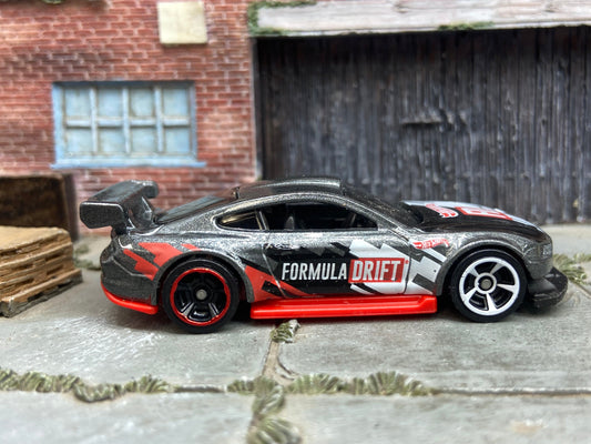Loose Hot Wheels - Custom 2018 Ford Mustang - Silver Race Livery