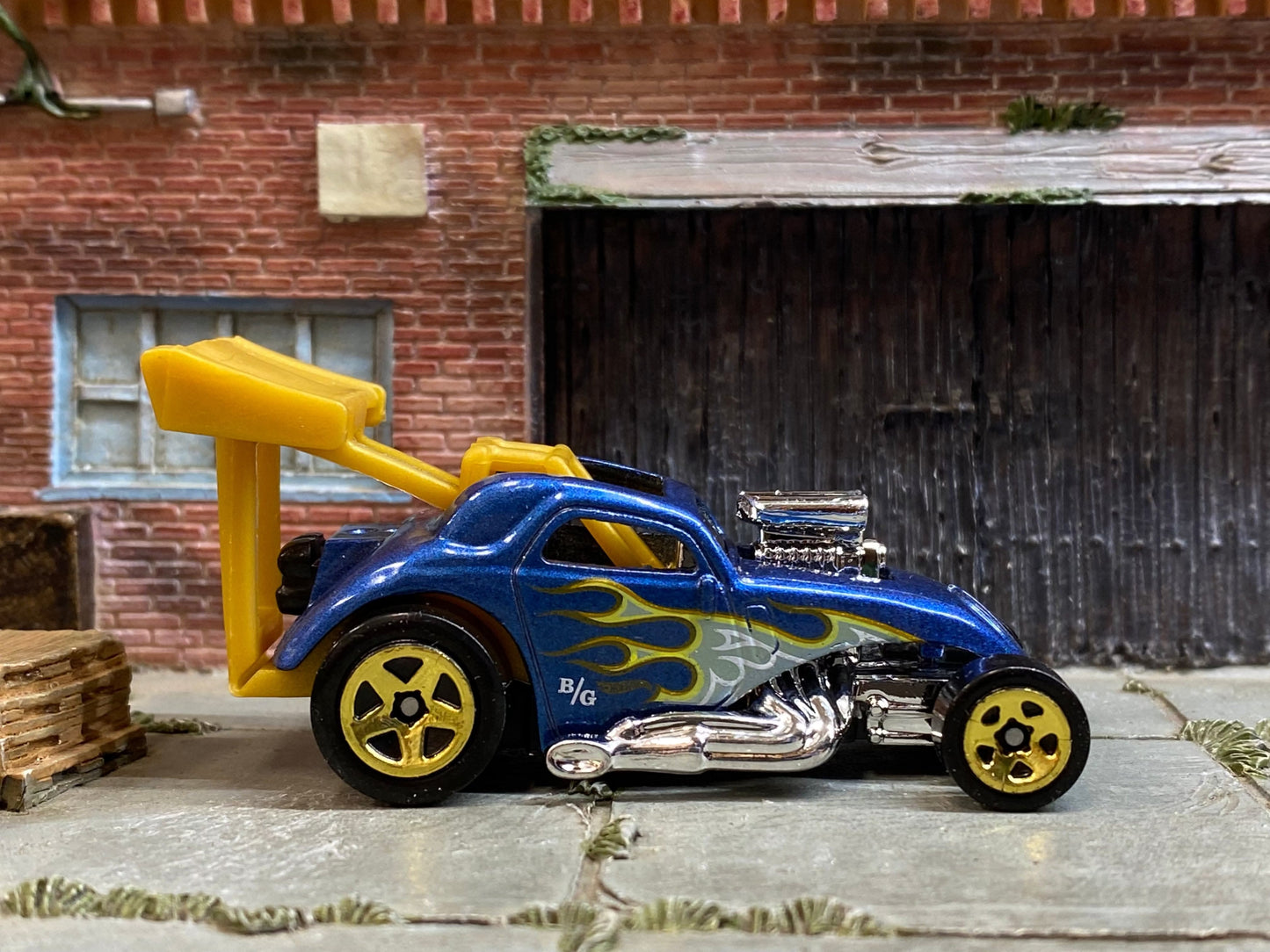 Loose Hot Wheels - Fiat 500c Dragster - Blue and Gold with Flames