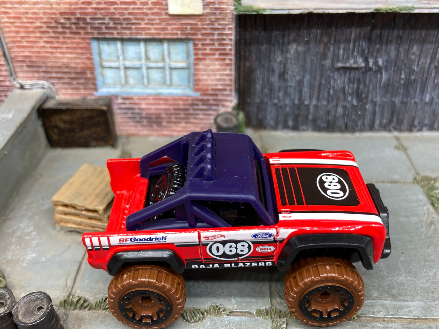 Loose Hot Wheels - Ford Bronco 4×4 - Red 68 Baja Blazers Livery