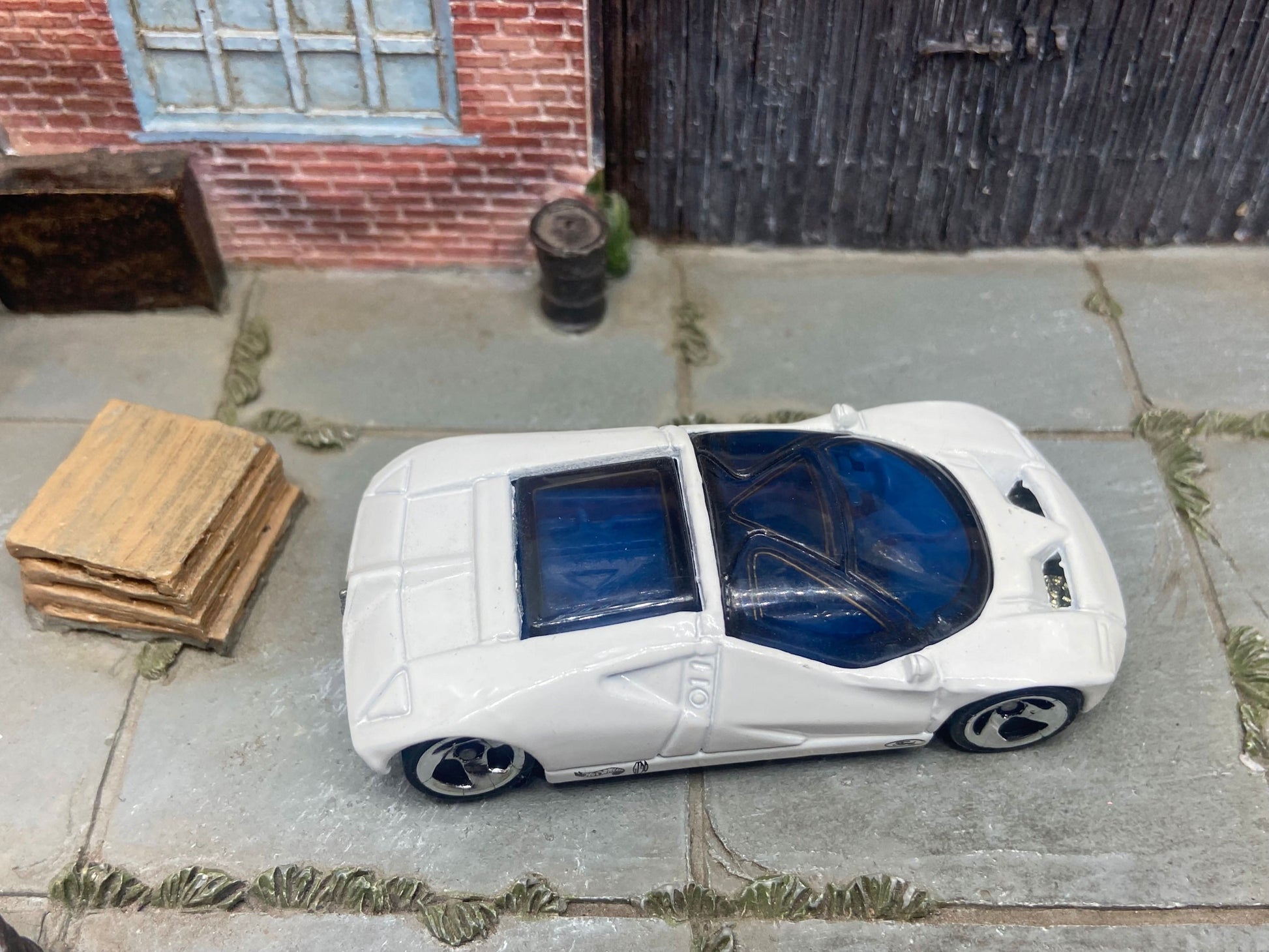 Loose Hot Wheels - Ford GT90 - White