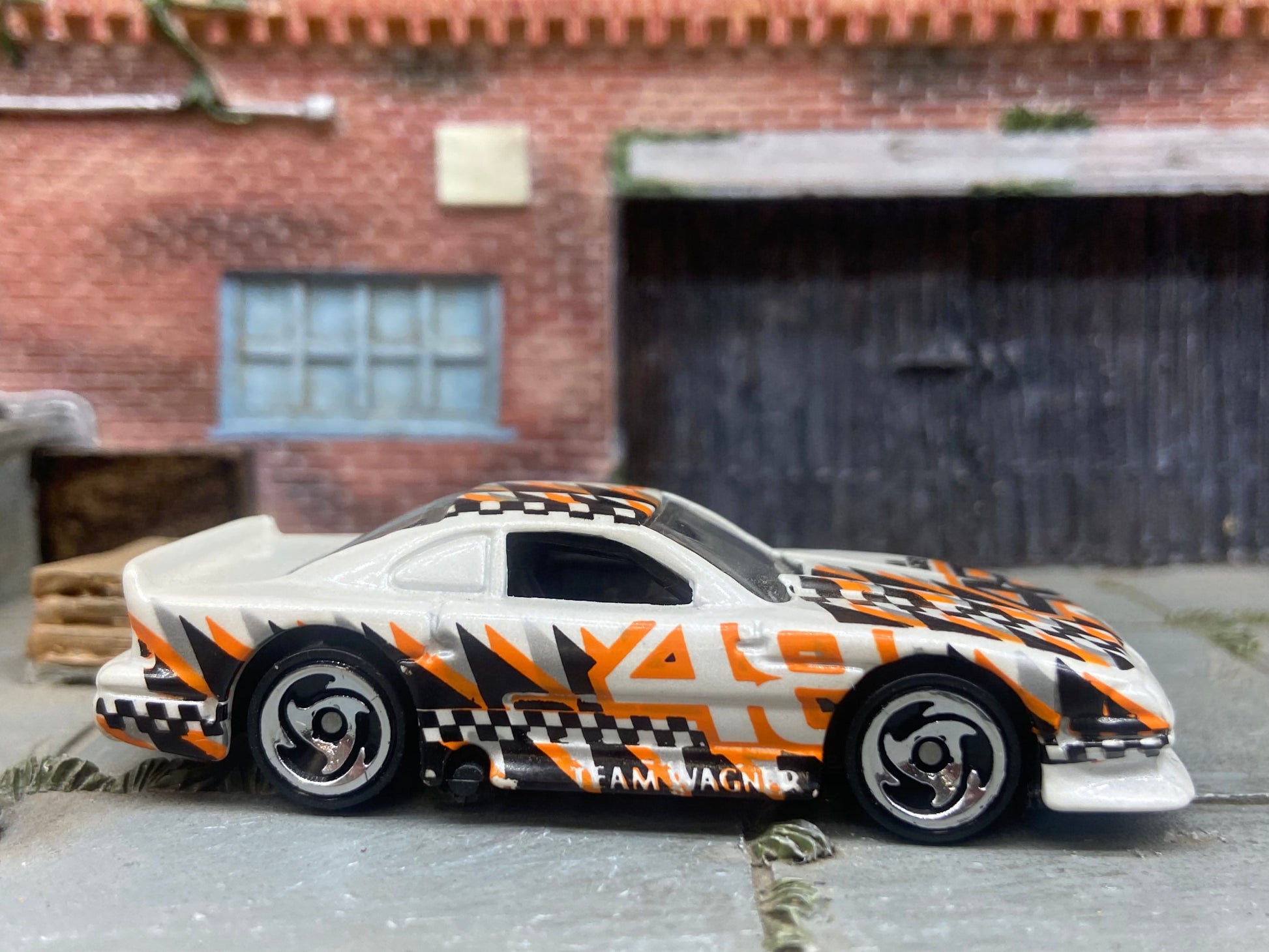Loose Hot Wheels - Ford Mustang Cobra Race Car - White, Black and Orange